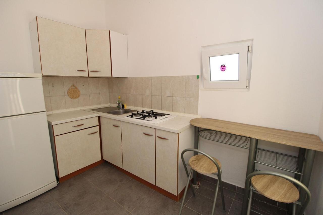 Apartment Marija Колан Экстерьер фото